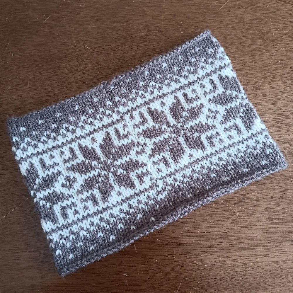 Handmade Handknit Taupe Brown & Ivory Scandinavian Snowflake Motif Cowl Scarf OS